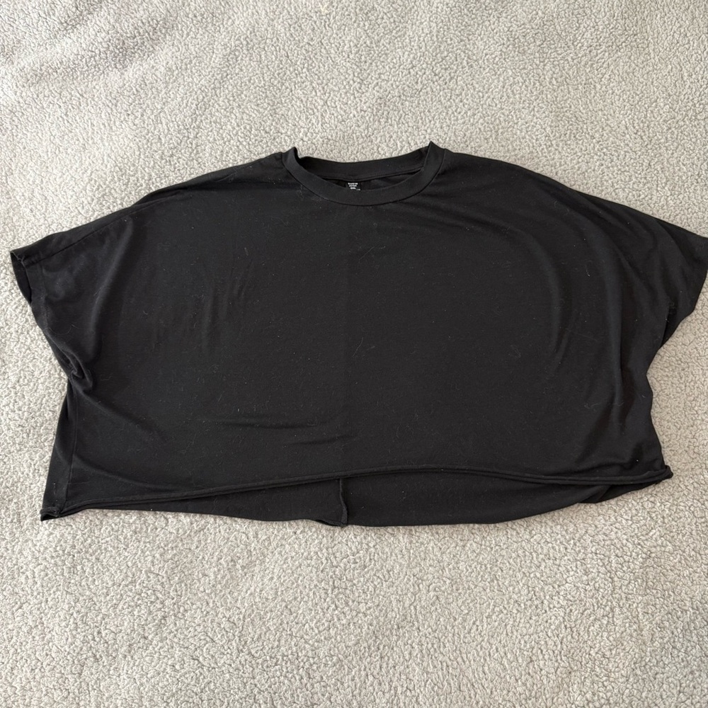 SHEIN‎ Classic Black Short Sleeve Cropped Tee